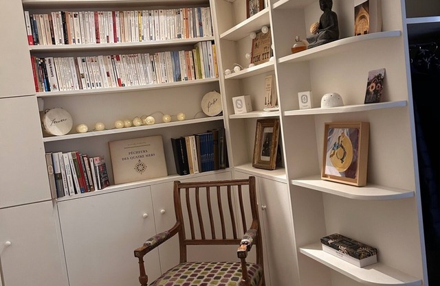 Cozy 2BR apt in Paris-16th near shops restaurants & transport, newly renovated