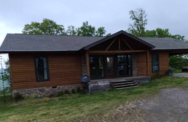 Cozy 3 Bed 2 Bath house