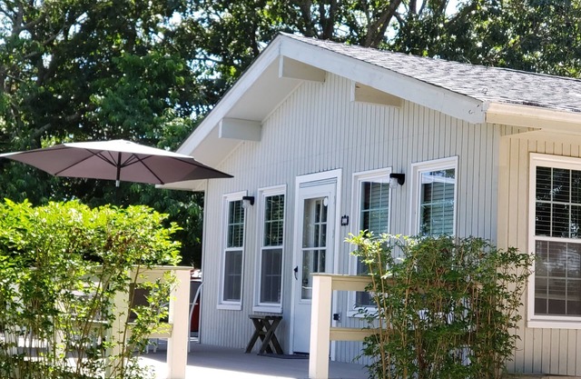 Cozy 3 Bedroom Beach Rental