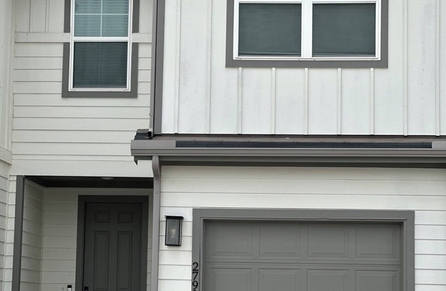 Cozy 3-bedroom condo with WiFi, AC in nice Katy