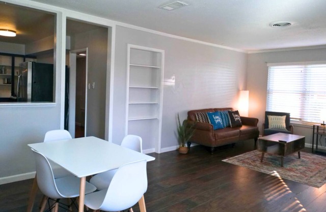 Cozy 3BR Retreat w Office