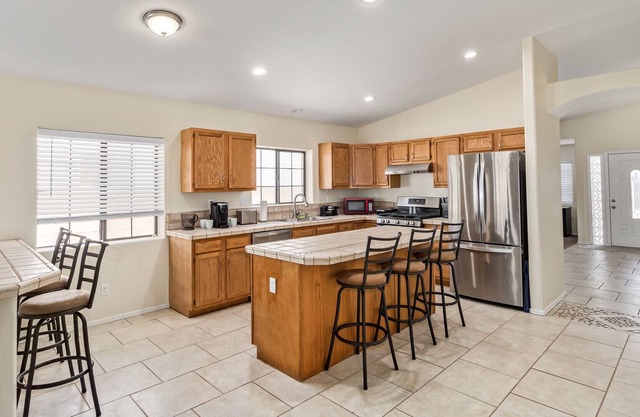 Cozy 4 bedroom home. Just minutes to Downtown Tucson