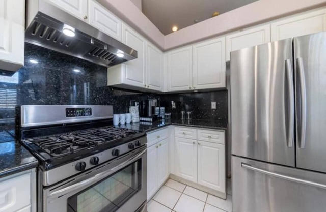 Cozy 4bd Villa by Hospital