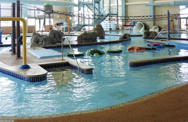 Cozy 5bdrm Haven in the Heart of Gillette 5 Min from Downtown- FREE Pool Passes!