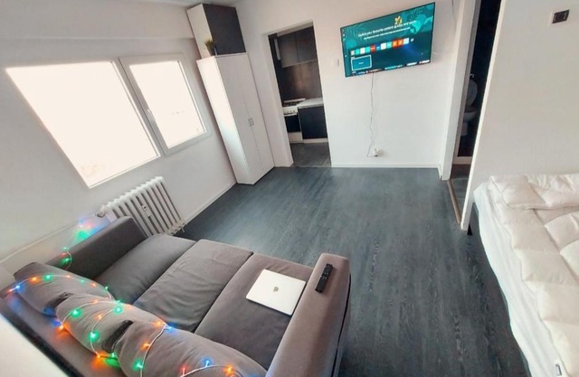 Cozy and affordable Studio close to metro station