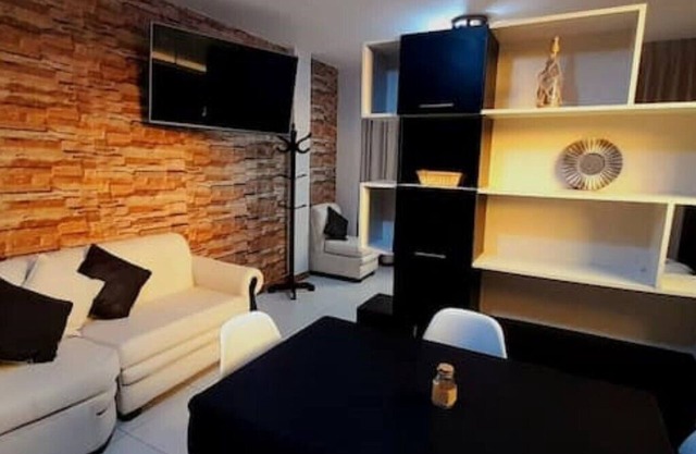 Cozy and centrally located mini dpt.