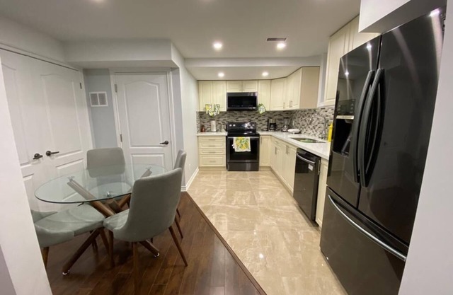 Cozy and New Basement Guest Suite in Brampton, ON