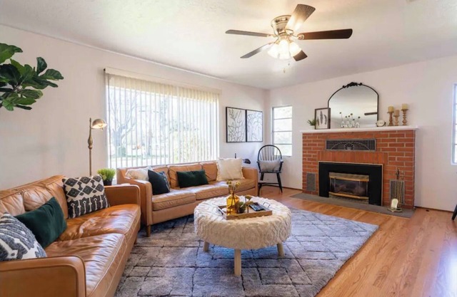 Cozy Anderson Cottage close to everything!