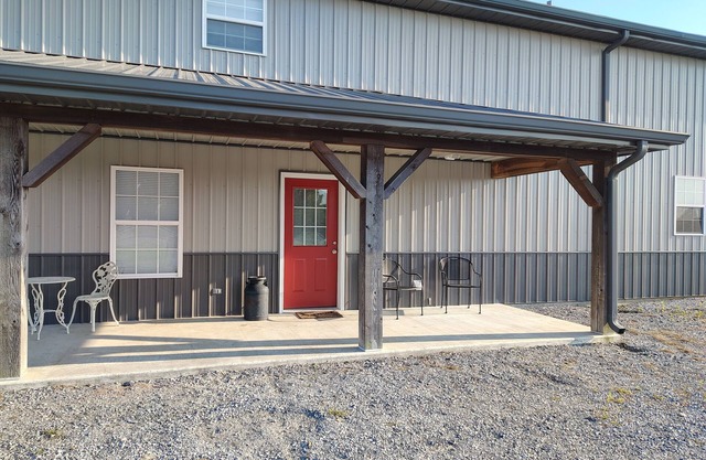 cozy apartment 8 miles from Murray