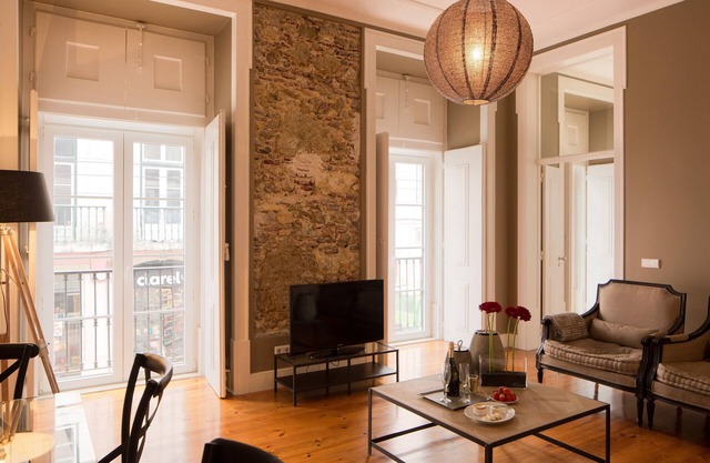 Cozy Apartment in Lisbon's Vibrant area - 280