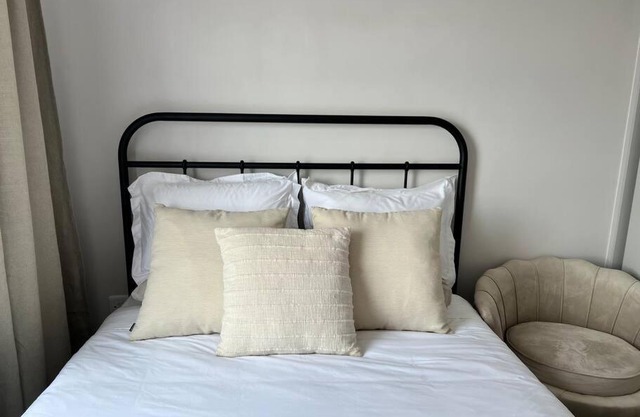 Cozy Apartment in Shere