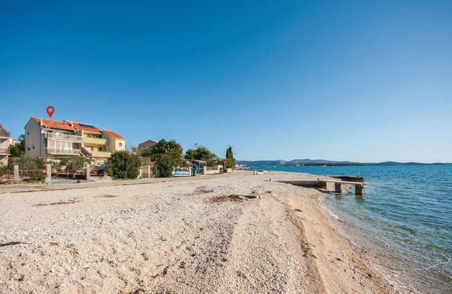 Cozy apartment in Sibenik with kitchen