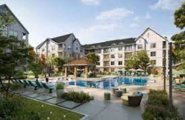 Cozy apartment in the heart of Madison,Al close to all shopping and restaurants.