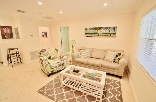 Cozy Apt in the Heart of Deerfield Beach – Less Than 5-Min Walk to the Ocean