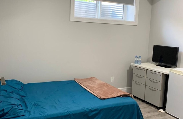 Cozy Basement room & Private washroom, with wifi Internet, TV and much more.