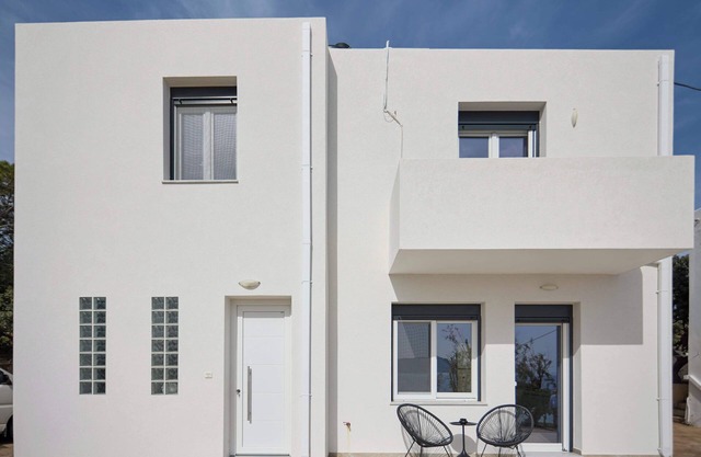 Cozy beachfront escape