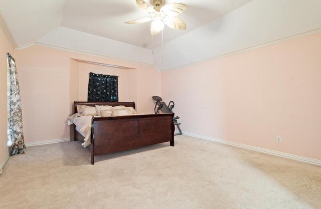 Cozy Big Room with Bed For Long Stay
