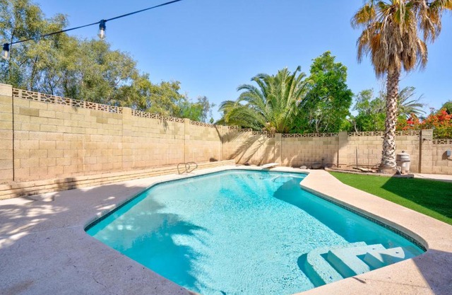 Cozy Boho Mesa Home with Diving Pool!