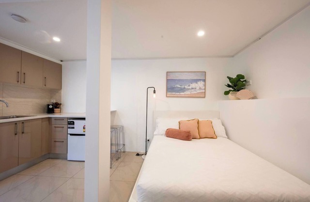 Cozy Bondi Studio Retreat