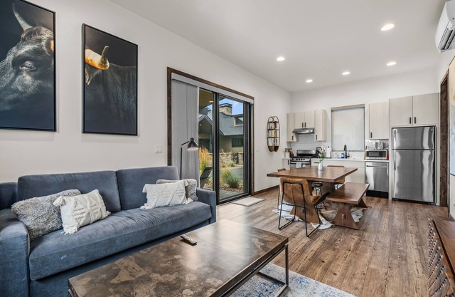 Cozy Brasada Casita | Private Entrance