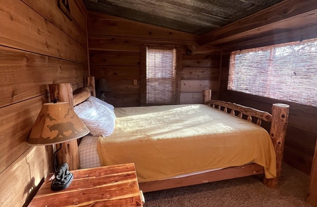 Cozy cabin close to the lake