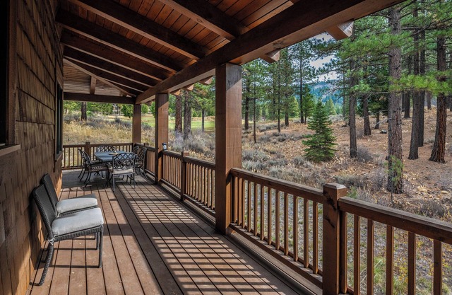 Cozy Cabin in the High Sierras