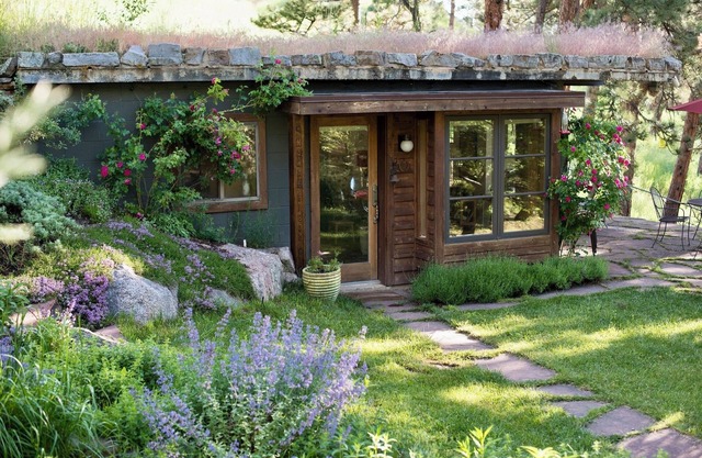 Cozy Cabin Near Boulder with Wildlife and WiFi