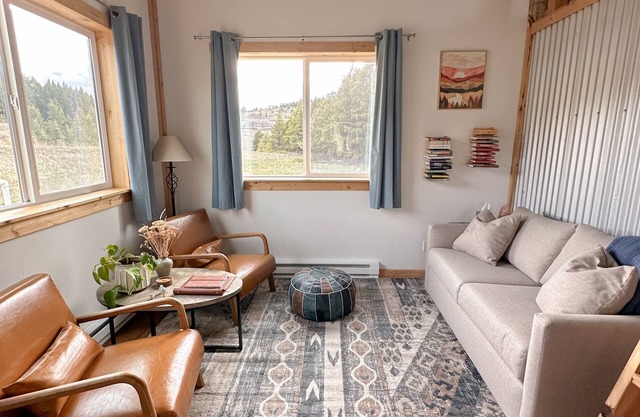 Cozy Cabin w/Waterfall near Glacier National Park