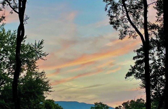 Cozy Camper Blue Ridge Mountains Mountain View 1.5 mi from Lake Chatuge!