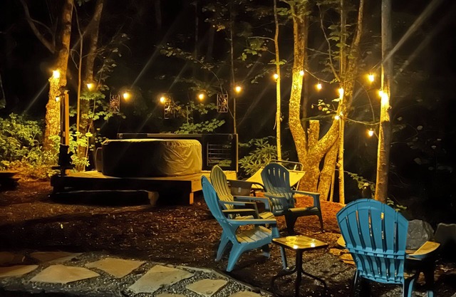 Cozy Camper in Charming Whittier with Heat & AC