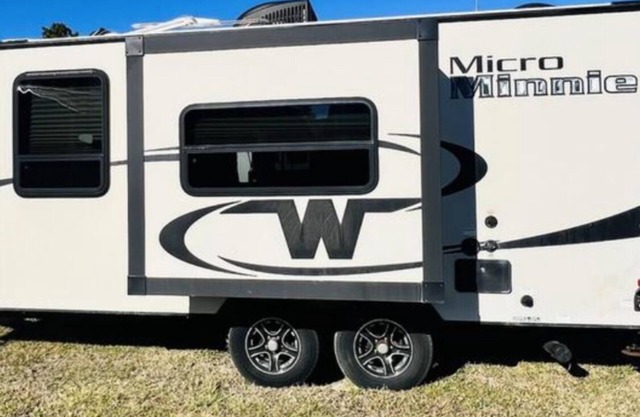 Cozy Camper in Eagle River with hot tub on deck,WiFi, AC & a breathtaking view.