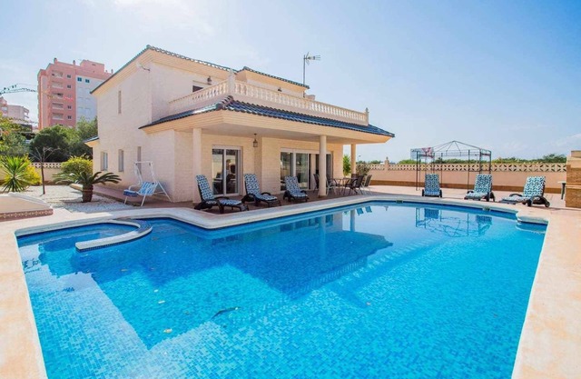 Cozy Chalet with pool 2nd Line of Mar Menor