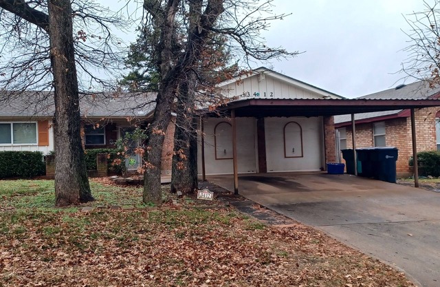 "Cozy & Convenient 3-Bedroom Home in SEOKC – Ideal for Traveling Professionals!"