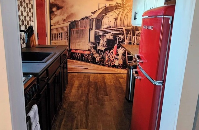 Cozy & Convenient Bungalow - Downtown & HPU