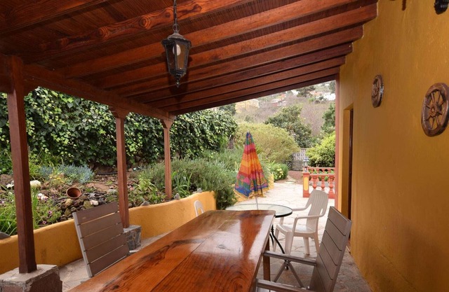 Cozy Cottage in Orotava with Swimming Pool