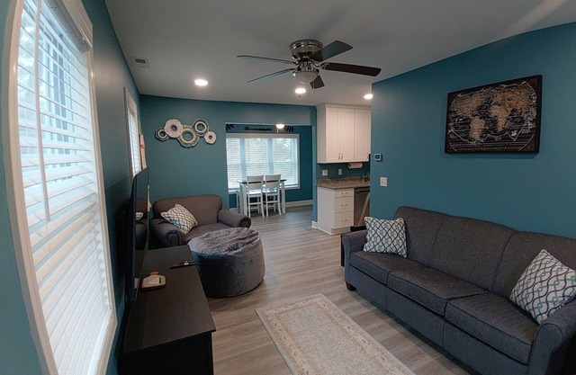 Cozy Cottage minutes from Canandaigua Lake and Fingerlakes Wine Trail