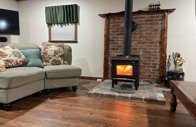 Cozy Country Cabin Getaway now w/WIFI!