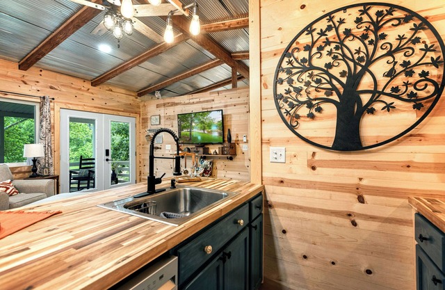 Cozy Cove Cabin – The Perfect Ozark Retreat! Secluded 1 BDR on Cove