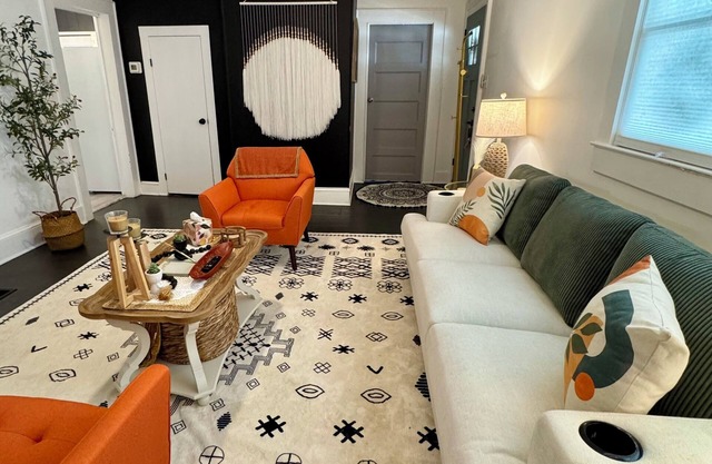 Cozy Downtown Retreat in the Heart of China Grove