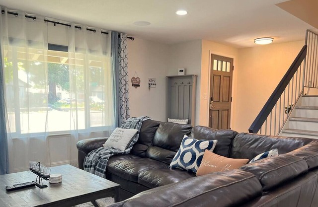 Cozy Family Vacation Homew/Pool, Firepit, Tesla L2