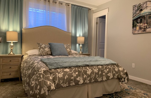 Cozy Getaway for a Great Stay! Location! remodeled Basement Apartment