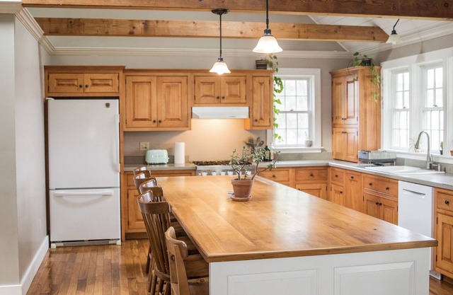 Cozy Historic Farmhouse with Beautiful Views