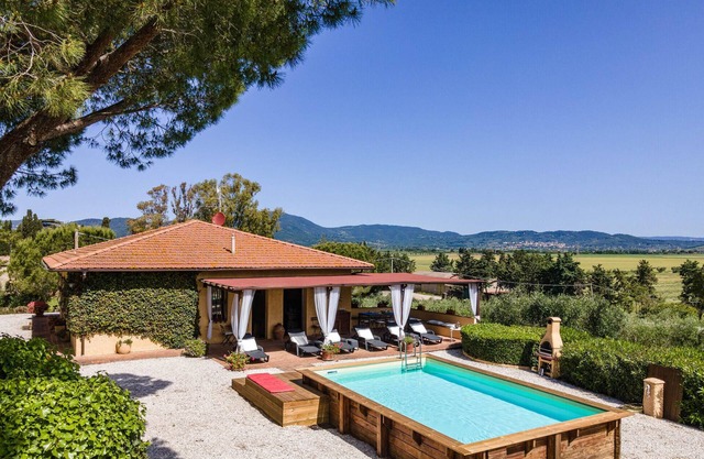 Cozy home in Campiglia Marittima LI