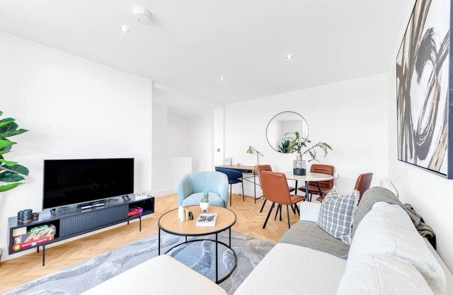 Cozy Home Away: 1-Bed Retreat with Kitchen Bliss