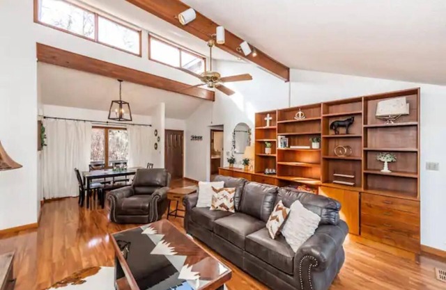 Cozy Home: Close to UT, Smoky Mountains and outdoor fun