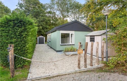 Cozy Home In Baarland With Wifi