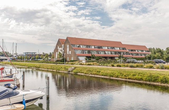 Cozy home in Bruinisse with WiFi