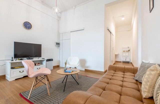 Cozy Home in Chiang Mai's Old City @550m to Prasingh Temple