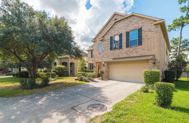 Cozy home in Creekside near Rob Flemming Park