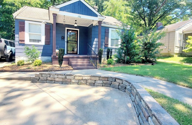 Cozy home in quiet neighborhood